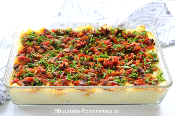 Cartofi cu ciuperci la cuptor