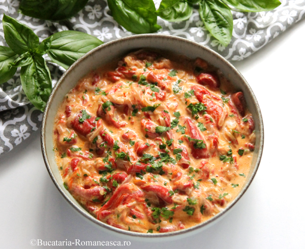 Mancare de ardei copti cu smantana