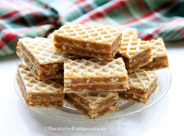 Napolitane cu nuca si caramel