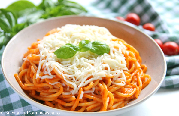 Paste cremoase cu ardei copt